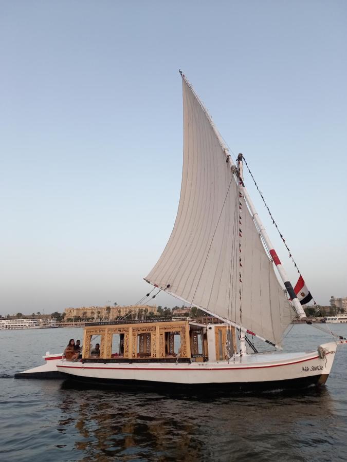 Nile Sunrise Felucca Boat Private Rental Luxor Eksteriør billede