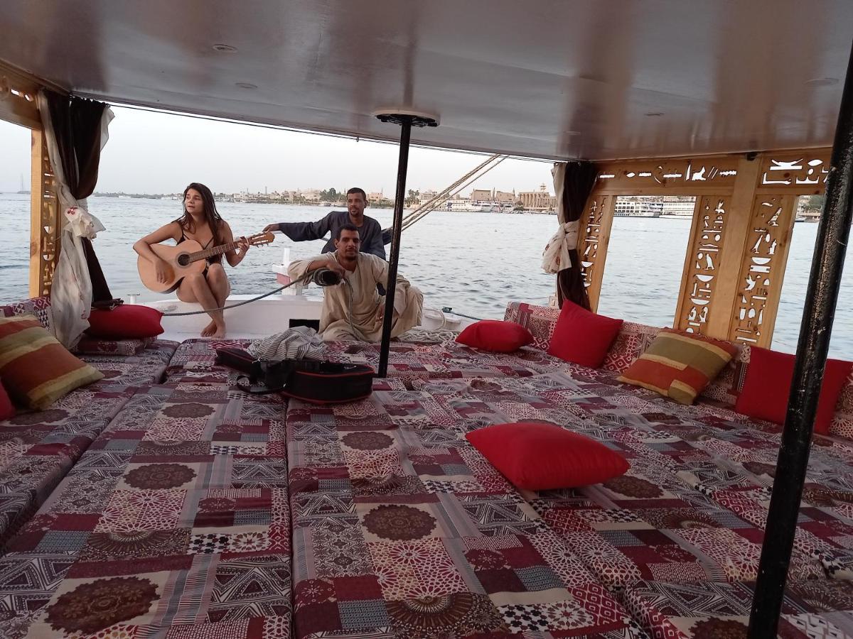 Nile Sunrise Felucca Boat Private Rental Luxor Eksteriør billede