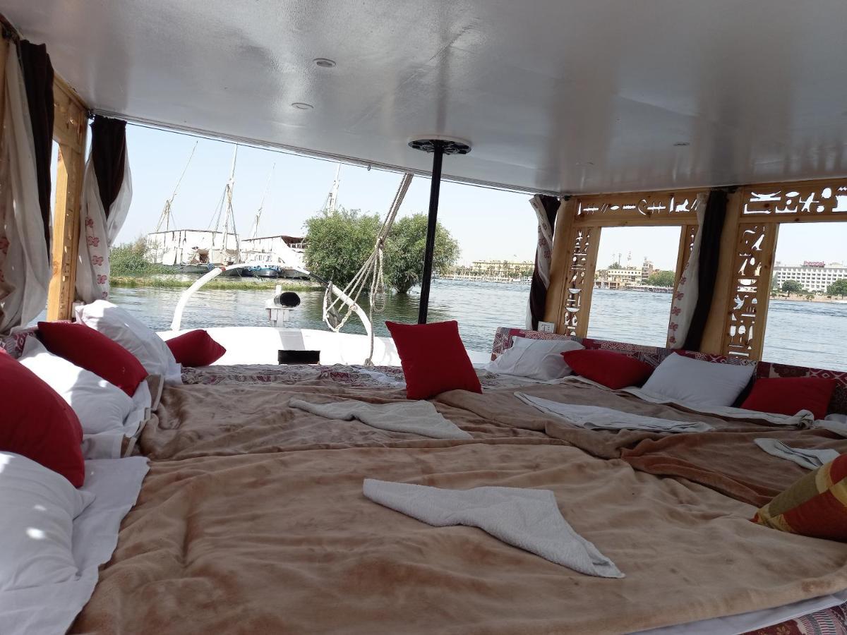 Nile Sunrise Felucca Boat Private Rental Luxor Eksteriør billede
