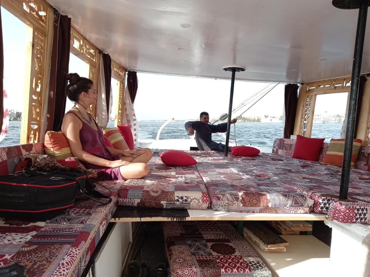 Nile Sunrise Felucca Boat Private Rental Luxor Eksteriør billede