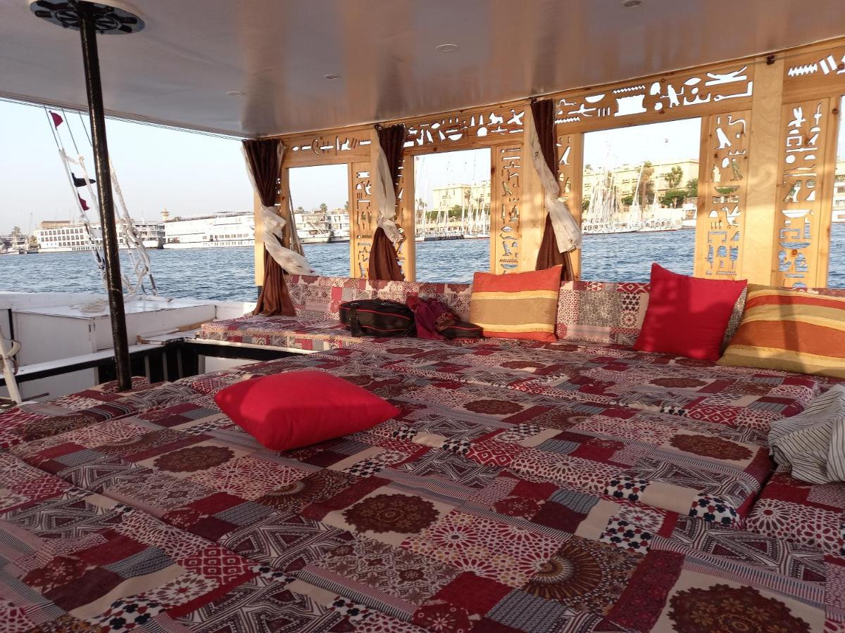 Nile Sunrise Felucca Boat Private Rental Luxor Eksteriør billede