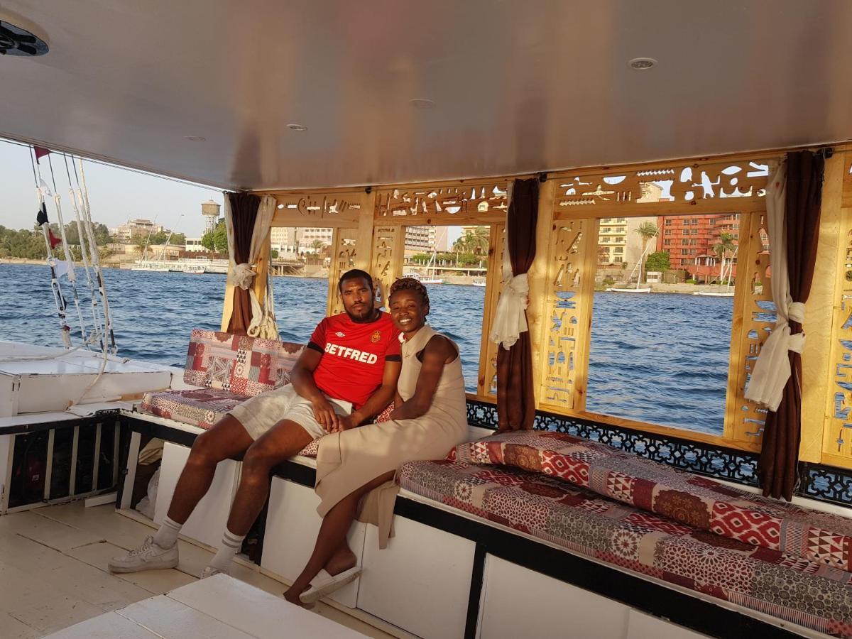 Nile Sunrise Felucca Boat Private Rental Luxor Eksteriør billede
