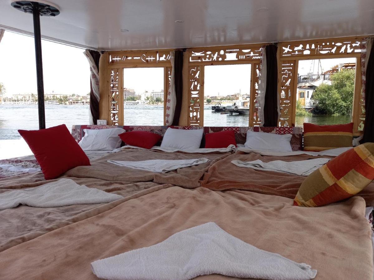 Nile Sunrise Felucca Boat Private Rental Luxor Eksteriør billede