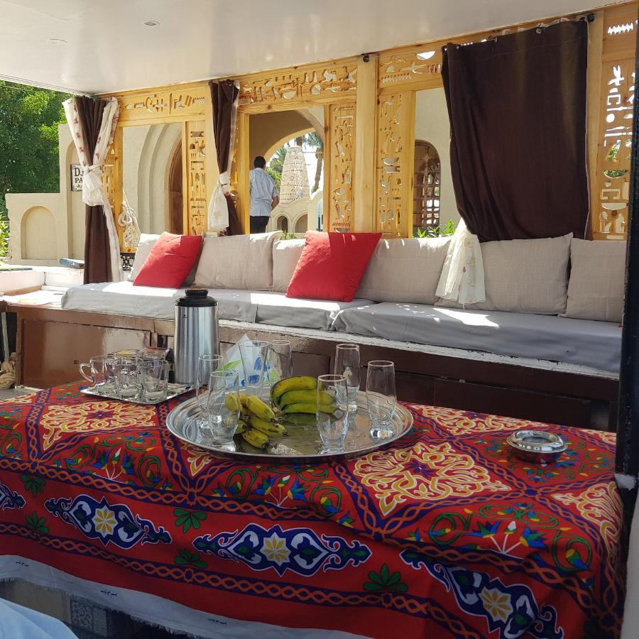 Nile Sunrise Felucca Boat Private Rental Luxor Eksteriør billede