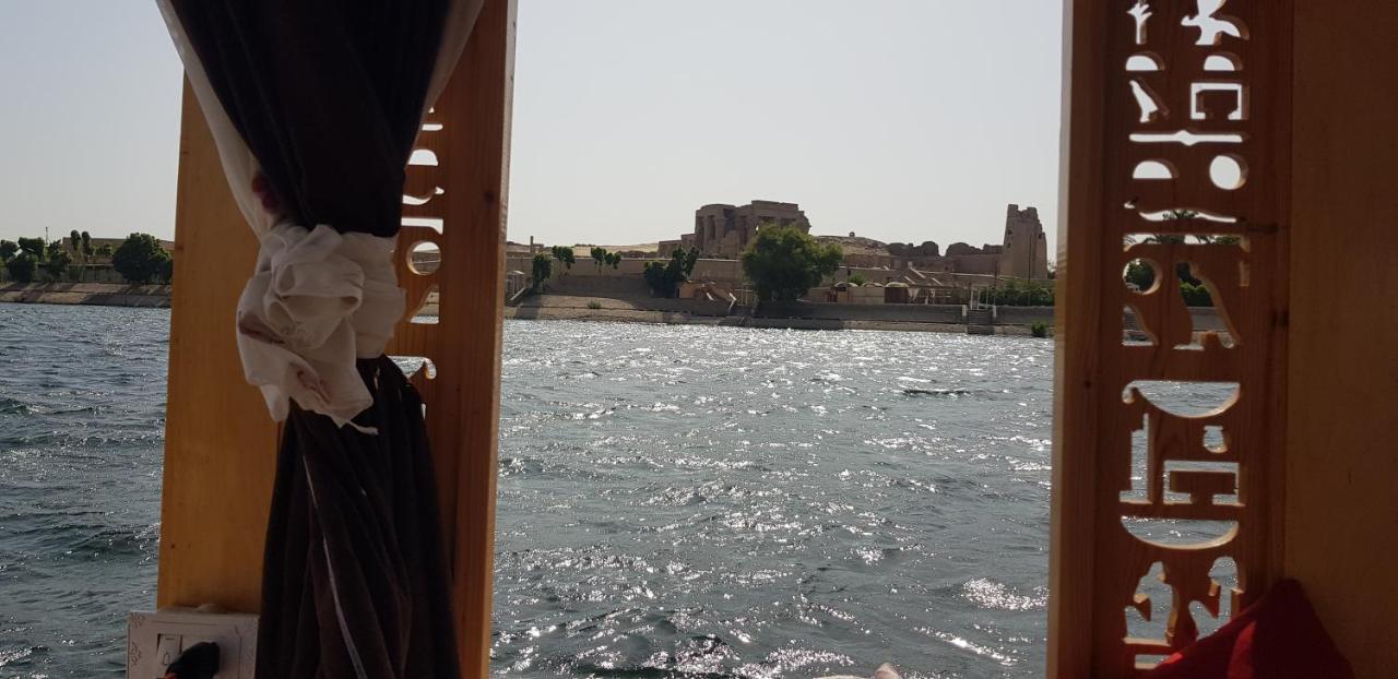 Nile Sunrise Felucca Boat Private Rental Luxor Eksteriør billede