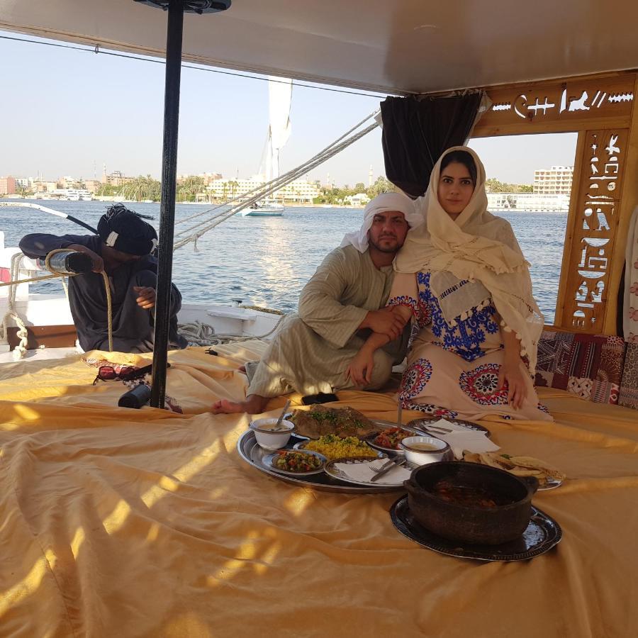 Nile Sunrise Felucca Boat Private Rental Luxor Eksteriør billede
