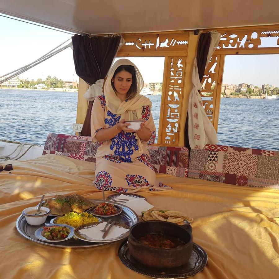Nile Sunrise Felucca Boat Private Rental Luxor Eksteriør billede