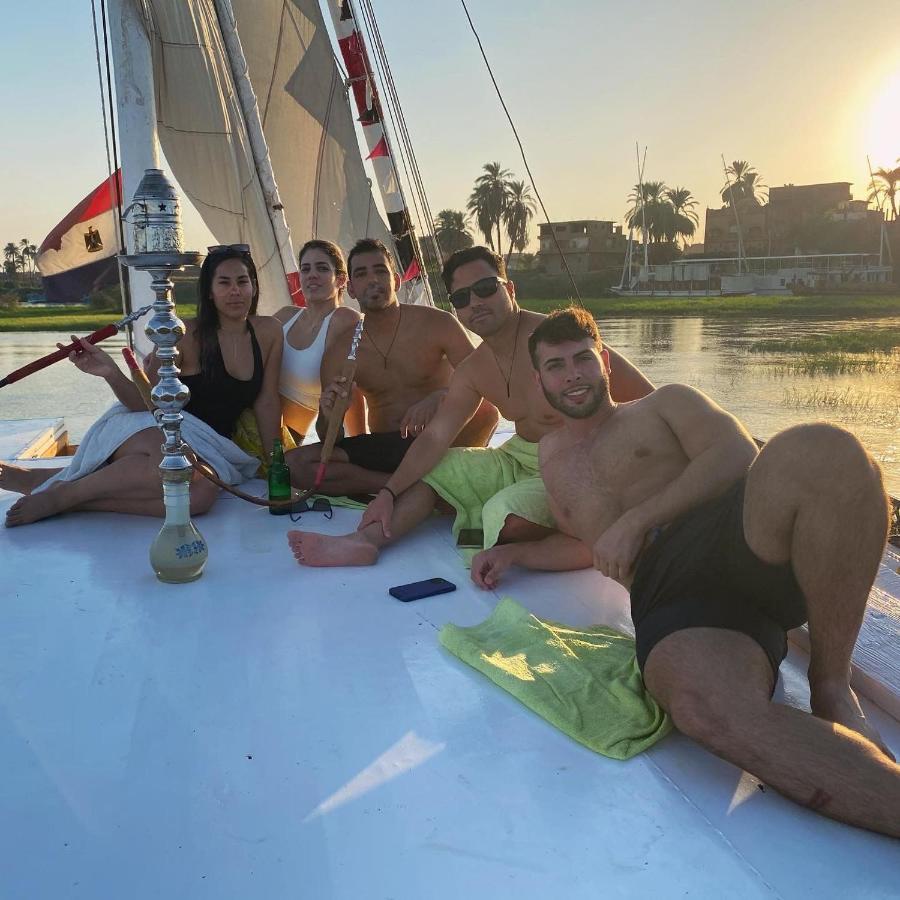 Nile Sunrise Felucca Boat Private Rental Luxor Eksteriør billede