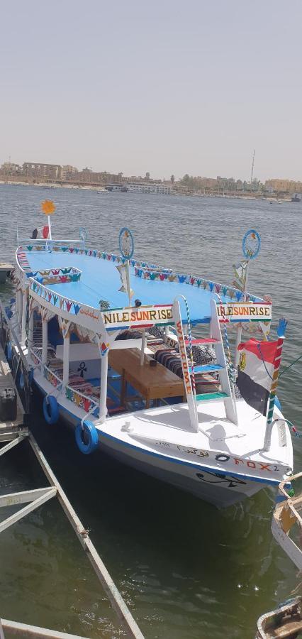 Nile Sunrise Felucca Boat Private Rental Luxor Eksteriør billede