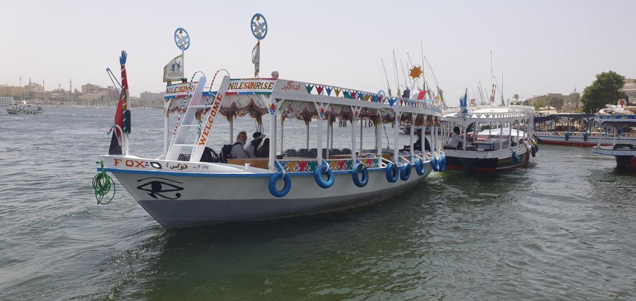 Nile Sunrise Felucca Boat Private Rental Luxor Eksteriør billede